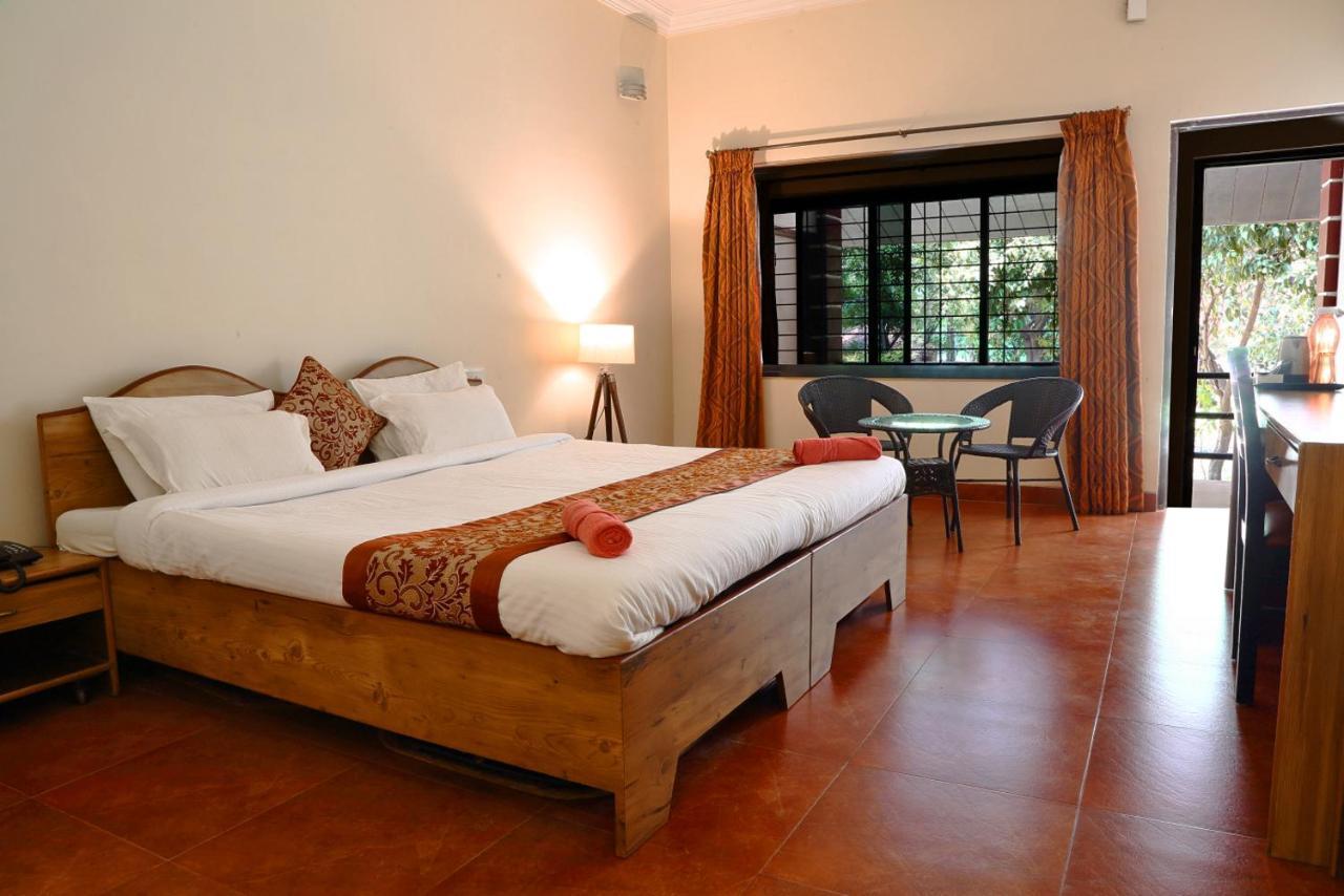 Pinewood Resort คาร์จัต ภายนอก รูปภาพ