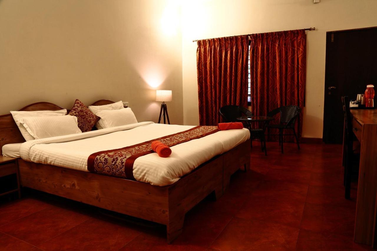 Pinewood Resort คาร์จัต ภายนอก รูปภาพ