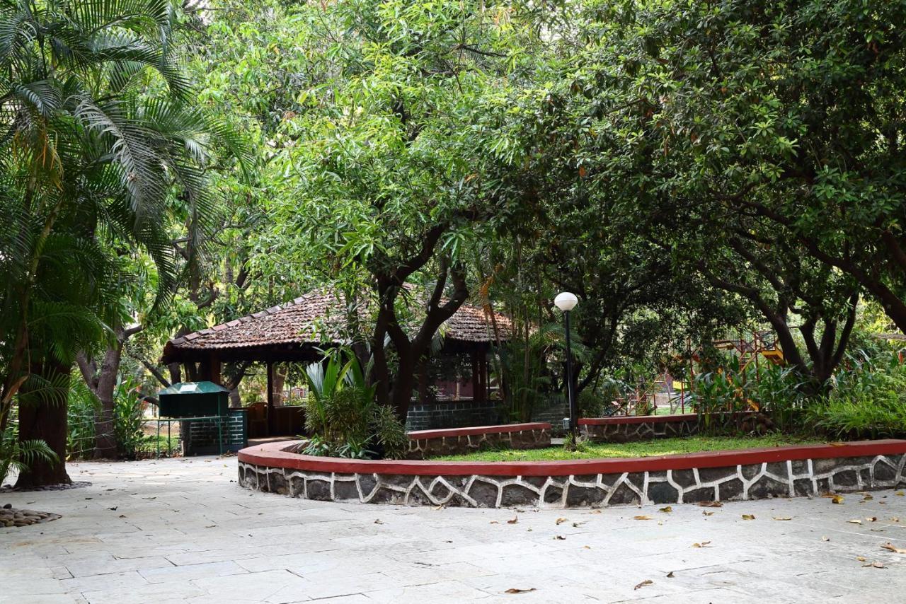 Pinewood Resort คาร์จัต ภายนอก รูปภาพ