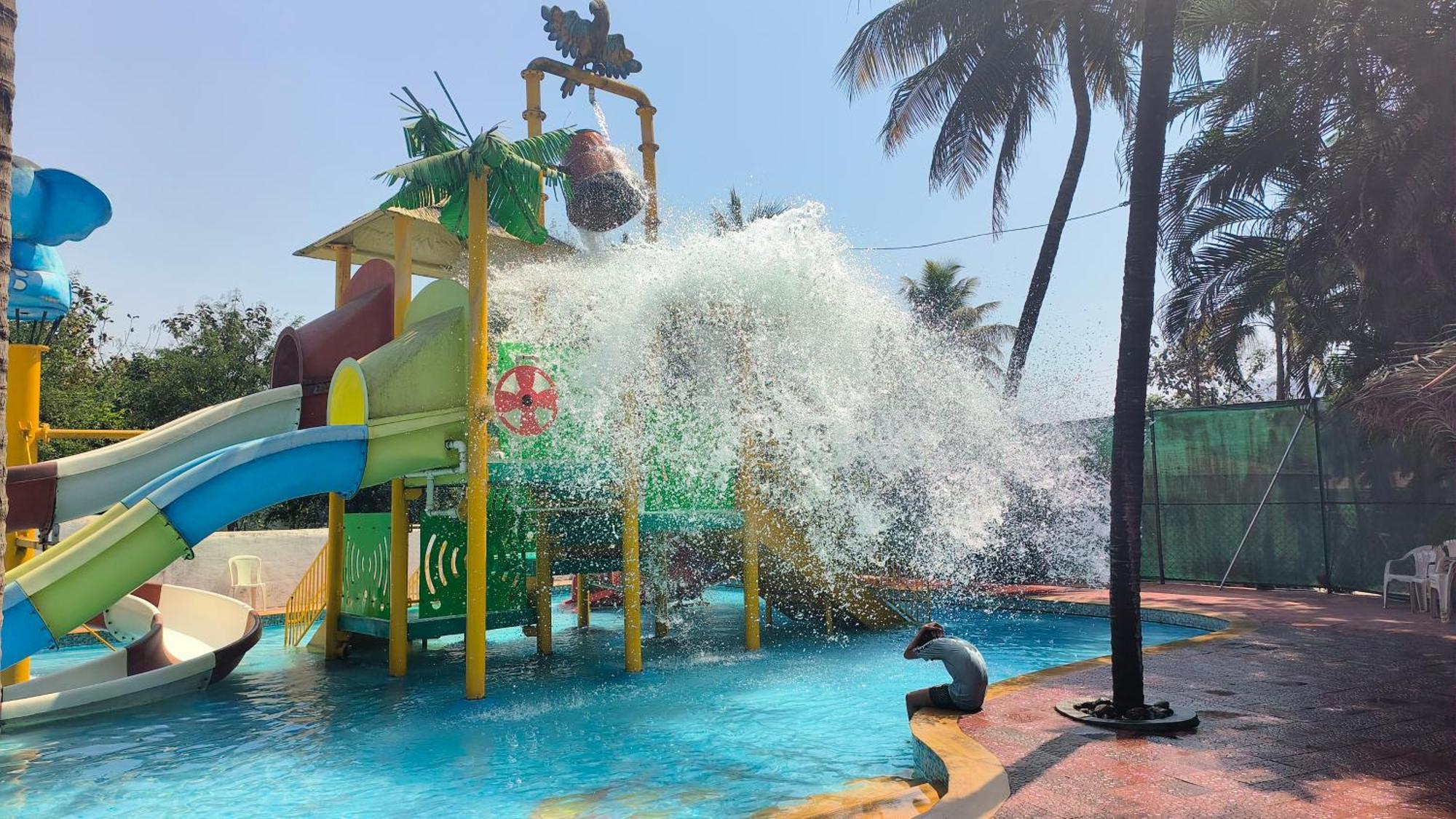 Pinewood Resort คาร์จัต ภายนอก รูปภาพ